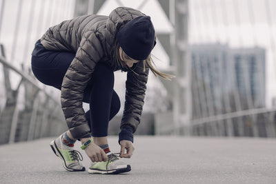 Fitness ohne Geräte: Effektive Körpergewichtsübungen für Zuhause und unterwegs